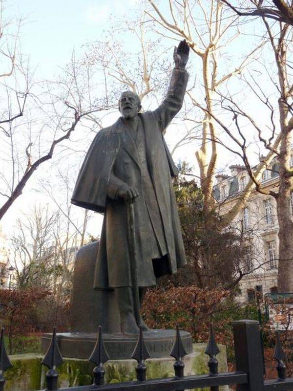 Monument à Paul Déroulède