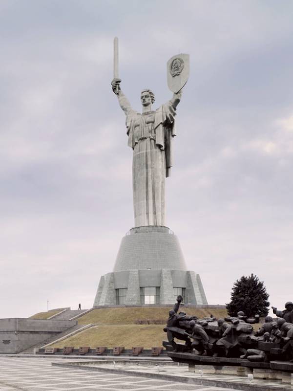 Statue de la Mère-Patrie