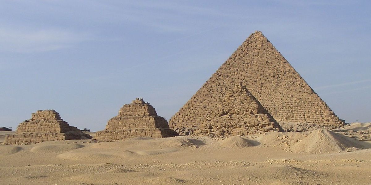 La pyramide de Mykérinos et les pyramides satellites