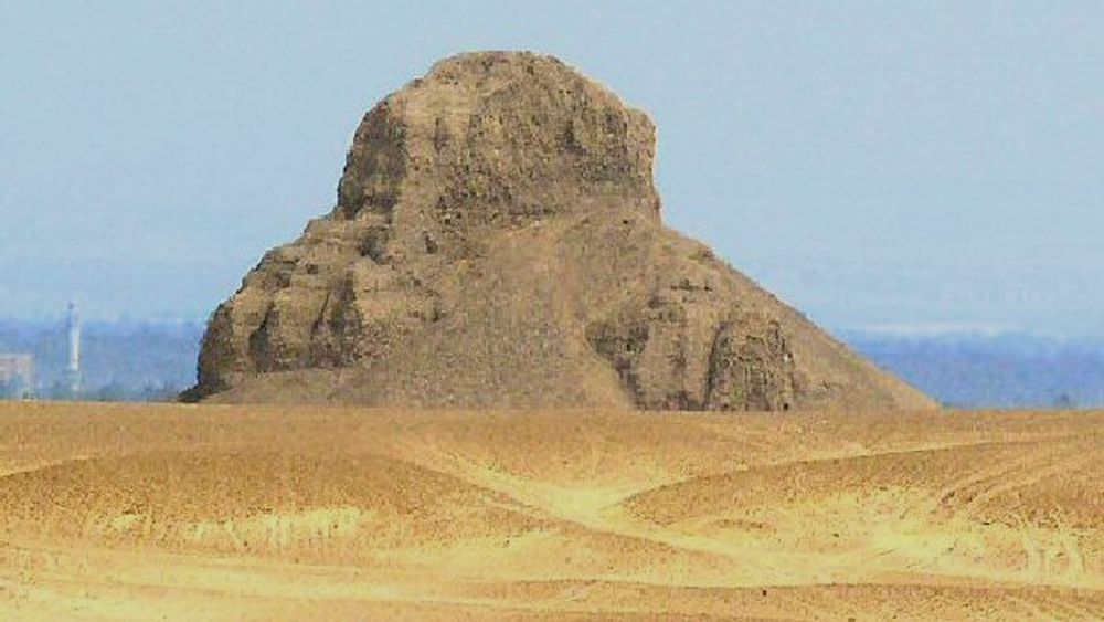 Pyramide d'Amenemhat III