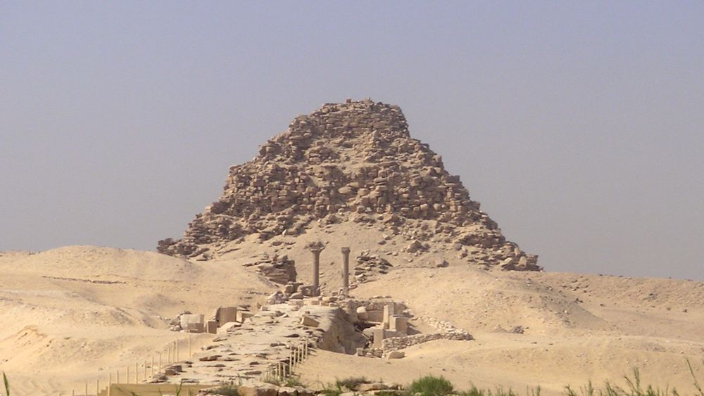La pyramide de Sahouré