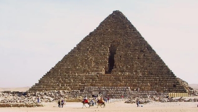 Entaille de la pyramide de Mykérinos (cliquez pour agrandir)