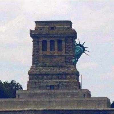 La statue de la liberté se cache