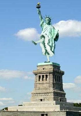 Statue de la liberté dansant le french-cancan
