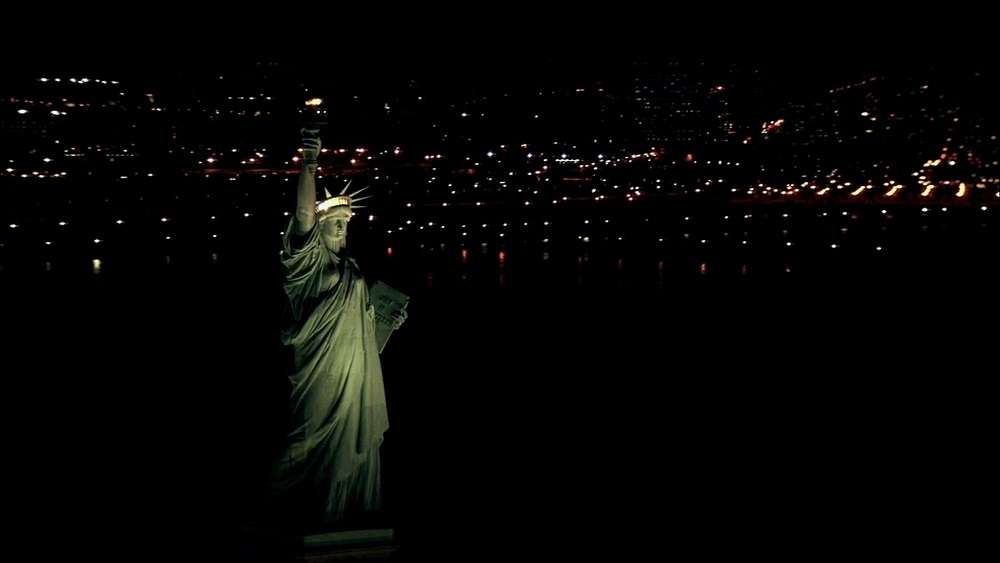 La statue de la Liberté de nuit