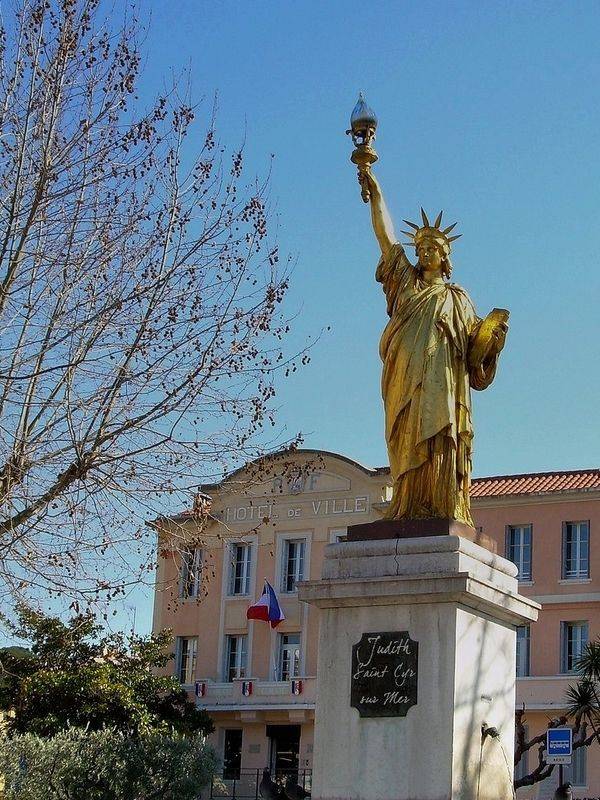 Réplique de St-Cyr-sur-Mer