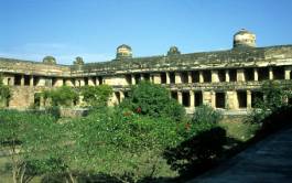 Le Man Mandir Palace