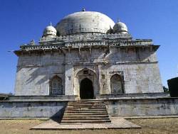 La tombe de Hoshang Shah