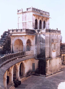 Le Lakhota Palace