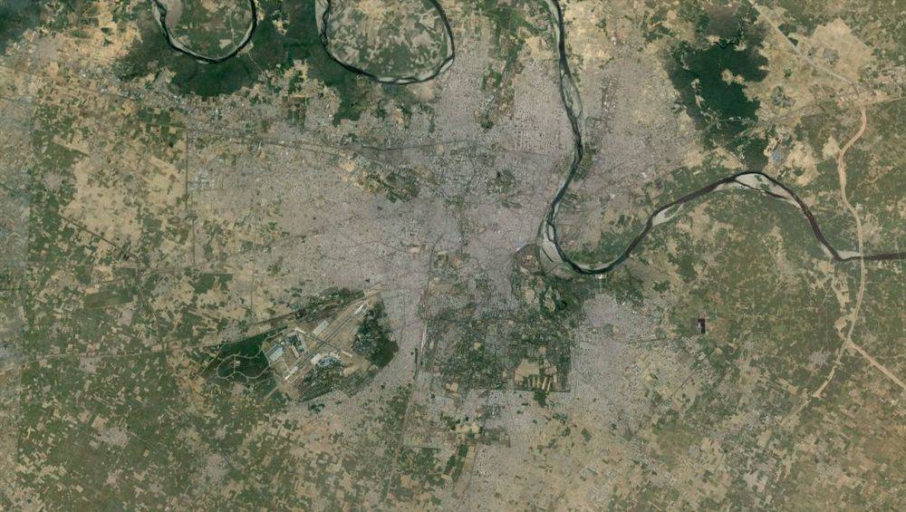 Vue aérienne d'Agra et du Taj Mahal