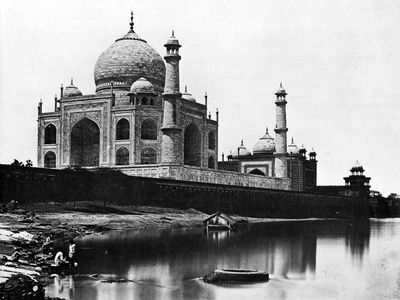 photo du taj mahal en construction