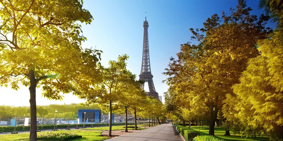 La tour Eiffel un jour de printemps