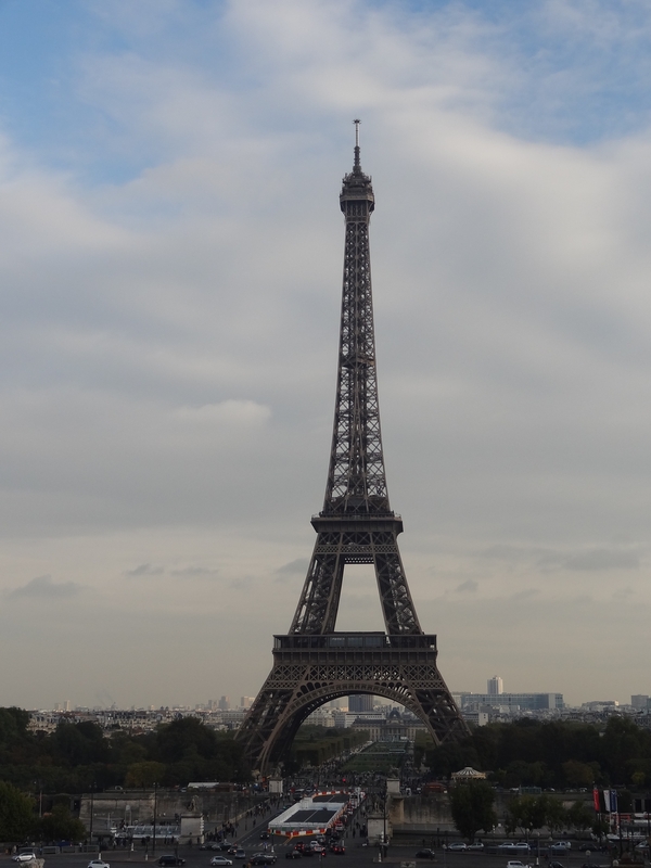 Vue générale sur la tour Eiffel