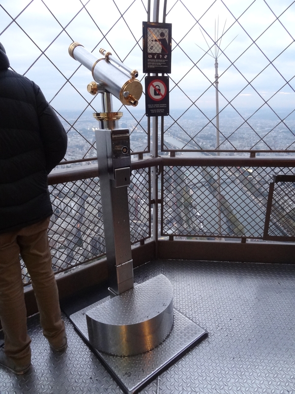 Longues-vues typiques de la tour Eiffel